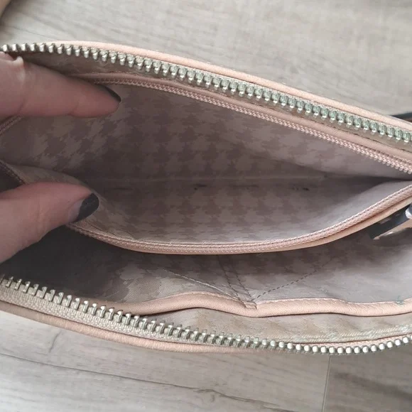 Karl Lagerfeld Purse - Picture 6 of 9